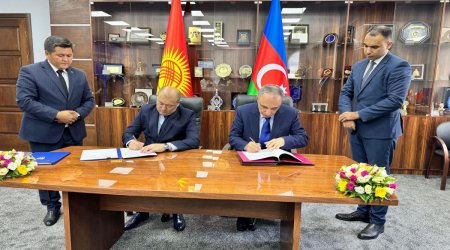 Azərbaycan və Qırğız Respublikası Baş prokurorluqları arasında əməkdaşlıq proqramı imzalandı - FOTO