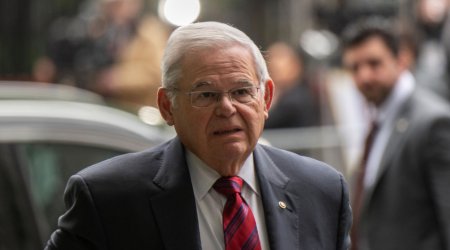 Ermənipərəst senator Bob Menendez istefa verdi - Onu 222 il həbs gözləyir