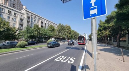 Bakıda Tbilisi prospektində avtobus zolağı salınır - FOTO