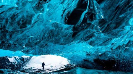 İslandiyada buz mağarası turistlərin üzərinə çökdü