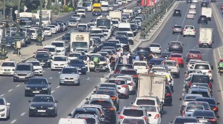 Bakıda ağır QƏZA: Sıxlıq yarandı – FOTO 