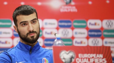 Qırmızı vərəqə alan Mahir Emrelidən azarkeşlərə müraciət: "Tənqidiniz mənim üçün çox dəyərlidir"