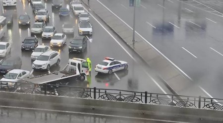 Heydər Əliyev prospektinin əsas yolu bağlandı - FOTO