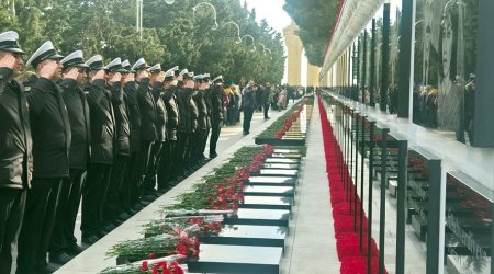 Azərbaycan Ordusunda 20 Yanvar faciəsinin ildönümü ilə əlaqədar silsilə tədbirlər keçirildi - FOTO/VİDEO