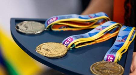 Sərbəst güləşçilərimiz Bolqarıstanda 3 medal qazandılar - FOTO