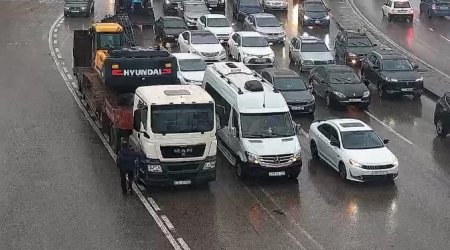 Yağışlı havada Bakıda qeydə alınan QƏZALAR – FOTO