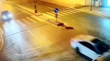 Sürətlə "qırmızı"da keçib dəhşətli qəzaya səbəb oldu - ANBAAN VİDEO