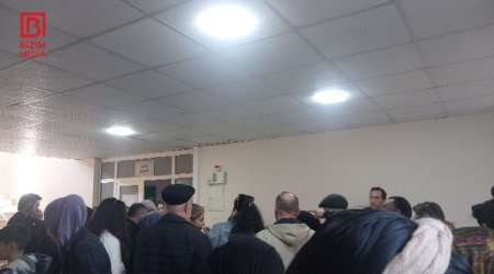 26 saylı Şəhər Xəstəxanasında SIXLIQ DƏRDİ – Onlayn növbə sistemi niyə İŞƏ düşmür? – FOTO