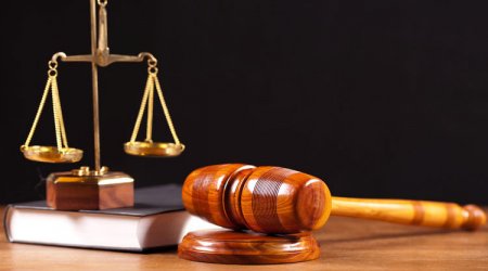 Bakıda sərxoş kişi küçədə 2 xəstə qardaşı BIÇAQLADI