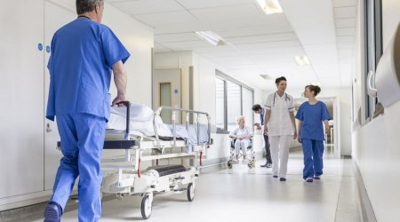 Xaçmazda DƏHŞƏT – Bıçaqlanan kişi intim nahiyədən amputasiya OLUNDU