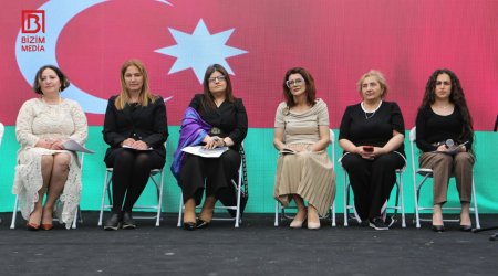 Mədinə Gülgün və Aqnes Nemesin şeirləri böyük maraqla qarşılandı – FOTO
