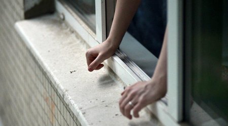 32 yaşlı kişi 5-ci mərtəbədən yıxılaraq VƏFAT ETDİ