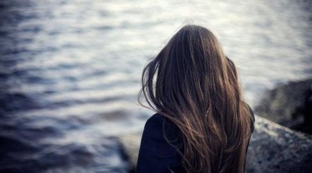 Məktəbli qız dünyaya gətirdiyi körpəni pəncərədən atdı - FOTO
