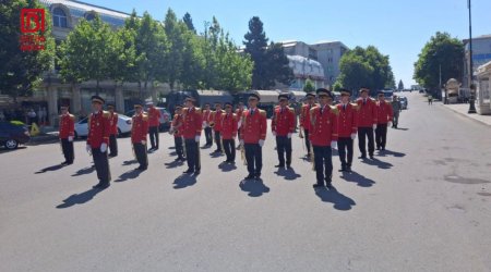 Gəncədə hərbi parad keçirildi – FOTO