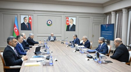Baş nazir İqtisadi Şuranı topladı, büdcə-vergi siyasəti müzakirə olundu - FOTO