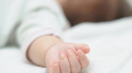Siyəzəndə 1 yaşlı körpə iynə vurulandan sonra HƏYATINI İTİRDİ