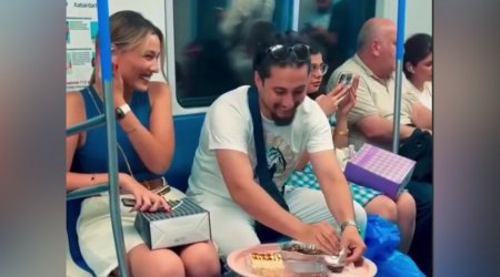 Bakı metrosunda stol açıb, suşi yedilər – VİDEO