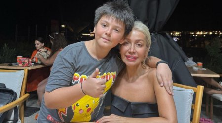 Emma Ələkbərzadə oğlu ilə - FOTO