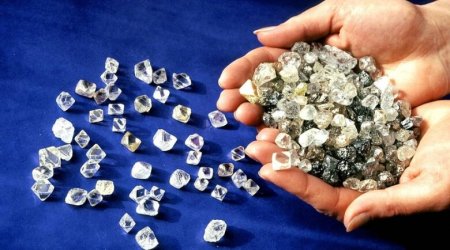ABŞ almazların idxalı ilə bağlı Rusiyaya sanksiyaları LƏĞV ETDİ
