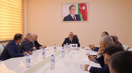 Qusarda həyata keçirilən quruculuq işlərinin icrası üzrə müzakirələr aparıldı - FOTO