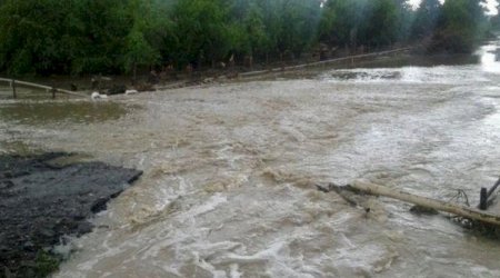 Daşkəsənə yağan leysan çayda sululluğu artırdı