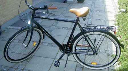 Velosipedin pedalı 8 yaşlı qızın gözünə batdı - Gəncədə faciəli ölüm