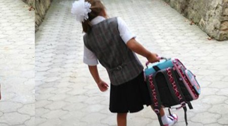 Məktəblilər üçün ŞAD xəbər: ağır çanta probleminə SON