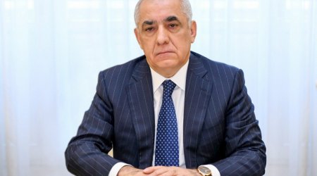 Əli Əsədov nazirləri topladı - FOTO