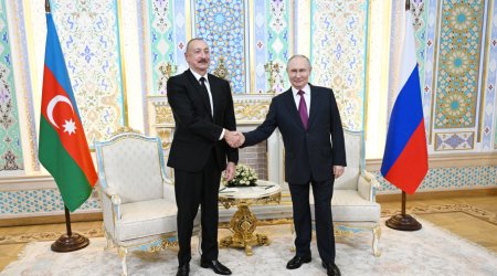 İlham Əliyevlə Putinin təkbətək görüşü keçirildi – FOTO/VİDEO