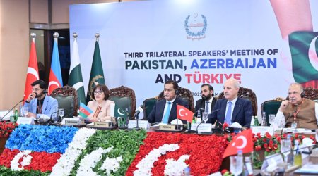 Azərbaycan-Pakistan-Türkiyə Parlament sədrləri arasında ÜÇTƏRƏFLİ GÖRÜŞ – FOTO