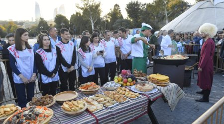 Bakı bulvarında Türkmənistan Milli Pavilyonunun açılışı oldu - FOTO