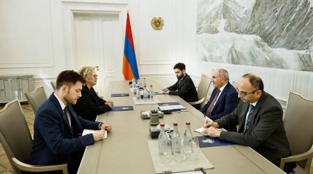 Paşinyan Britaniya səfiri ilə Azərbaycanla münasibətlərin normallaşdırılmasını müzakirə etdi