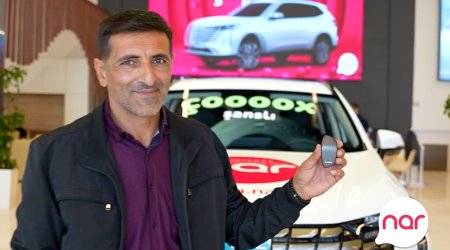 “Nar”ın “Çoox Şanslı” lotereyasının ilk avtomobil qalibi sükan arxasında