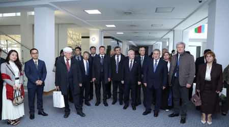 Mərkəzi Elmi Kitabxanada yeni elektron zalın açılışı oldu - FOTO