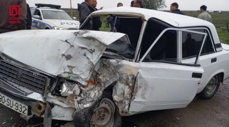 Cəlilabadda ağır qəza: Sürücü yaralandı, at tələf oldu - FOTO