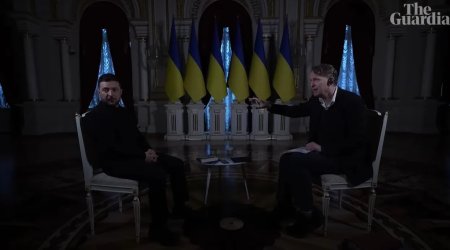 Zelenskinin müsahibəsi zamanı iki dəfə elektrik kəsildi – VİDEO