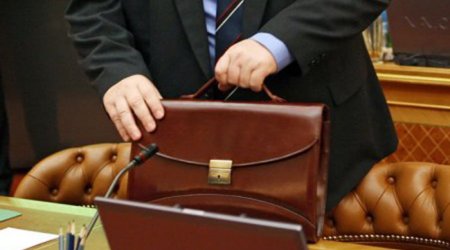 Dövlət orqanlarında köməkçi TƏYİNATLARI - “Tanışlıq yox, bilik əsas meyar olmalıdır”