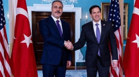 Ağ Evdə Fidanla Rubionun görüşü BAŞLADI