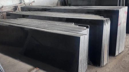 Xırdalanda faciə: Mərmər daşın altında qalaraq öldü