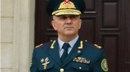 Təqaüdə göndərilən general yenidən xidmətə qayıtdı
