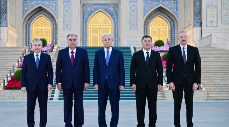 İlham Əliyev Daşkənddə İslam Sivilizasiyası Mərkəzi ilə tanış oldu - FOTO/VİDEO