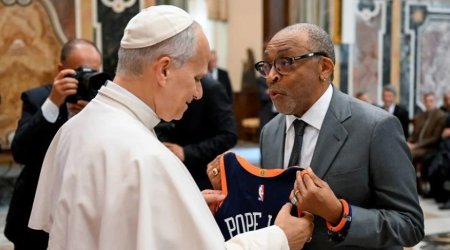 Roma Papası Vatikanda Hollivud aktyorlarını qəbul etdi - FOTO