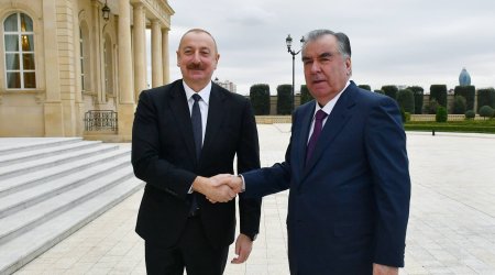 Emoməli Rəhmon İlham Əliyevi təbrik etdi