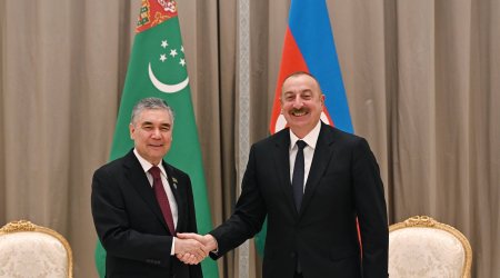 Qurbanqulu Berdiməhəmmədov İlham Əliyevi Türkmənistana səfərə DƏVƏT ETDİ