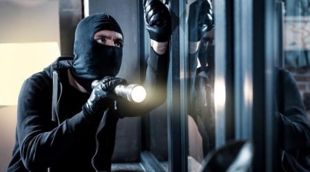 Evdən oğurluq edən şəxs tutuldu