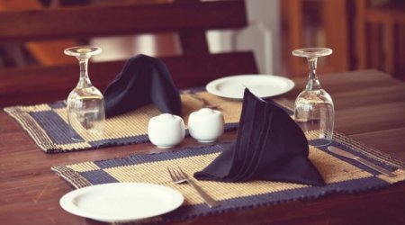 “Dostluq” kafesində saxta spirtli içkilər aşkarlandı – FOTO