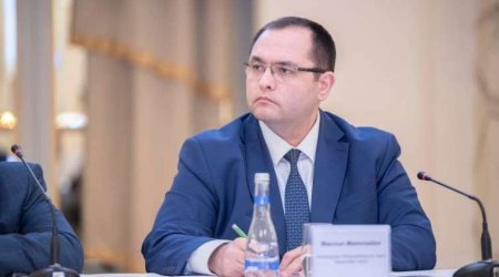 Nazir yüksək vəzifəli şəxsi işdən çıxardı - FOTO