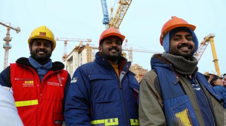 Hindistanlı miqrantların Rusiyaya kütləvi AXINI – Soydaşlarımızı nə GÖZLƏYİR?