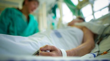 Xəstəxanada iynə vurulan 72 yaşlı qadın DÜNYASINI DƏYİŞDİ