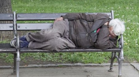 Bakıda “bomj” öldü